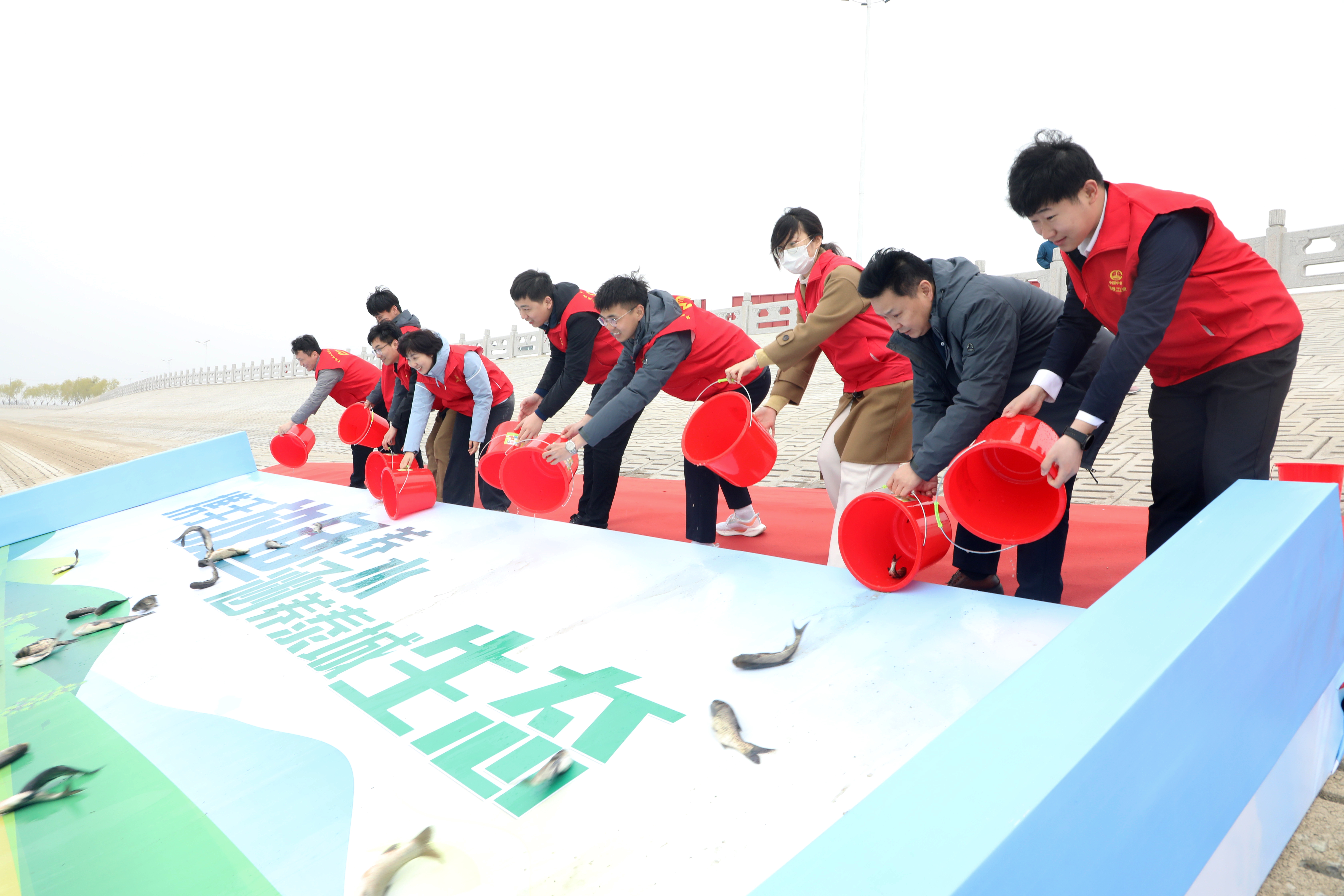 泰安市水利局联合中国铁工投资山东分公司在王家院水库开展“中国水周”主题活动(图4)