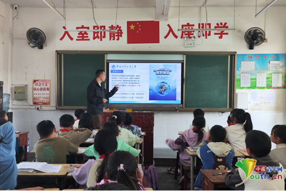 把水利知识带到贵州山区 华水研支团开展“世界水日·中国水周”系列活动(图2)